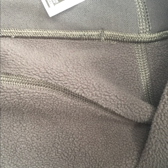 *SOLD* ATHLETA Alpine Valley Tight Lined Leggings - Picture 8 of 11